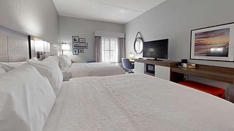 2 Queen Beds Nonsmoking