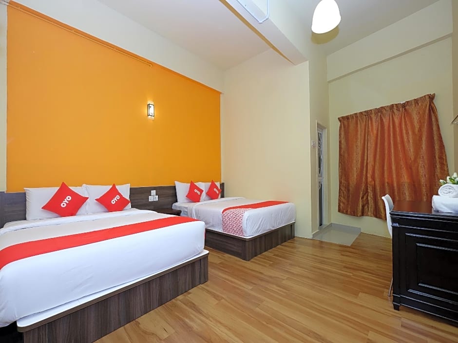 SUPER OYO 44029 Tudor Home Inn