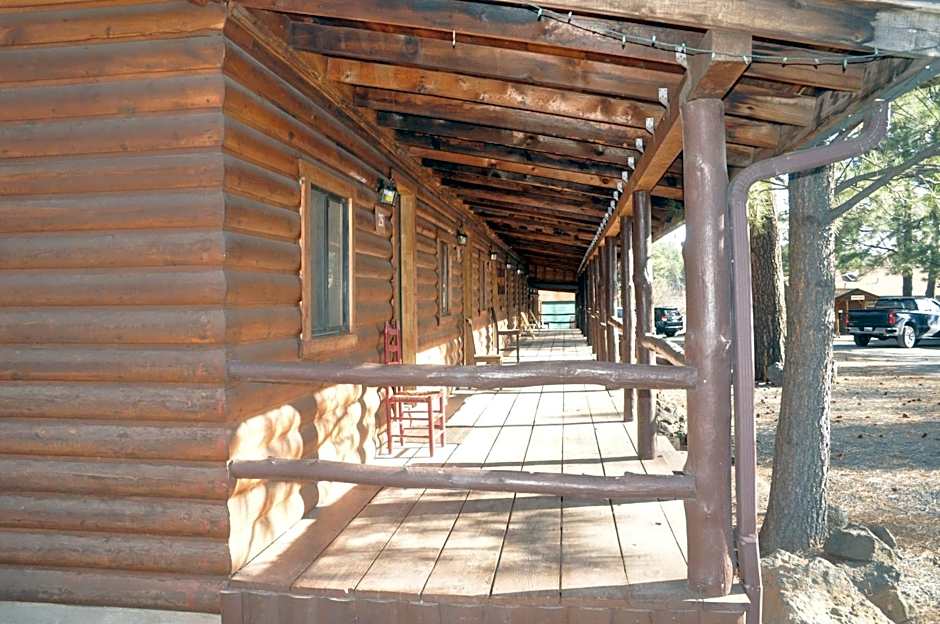 Nine Pines Motel
