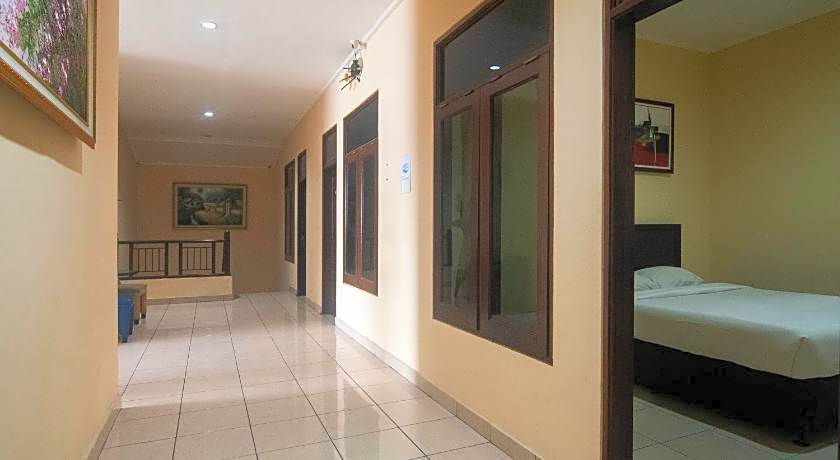 Miraa Guest House & Resto