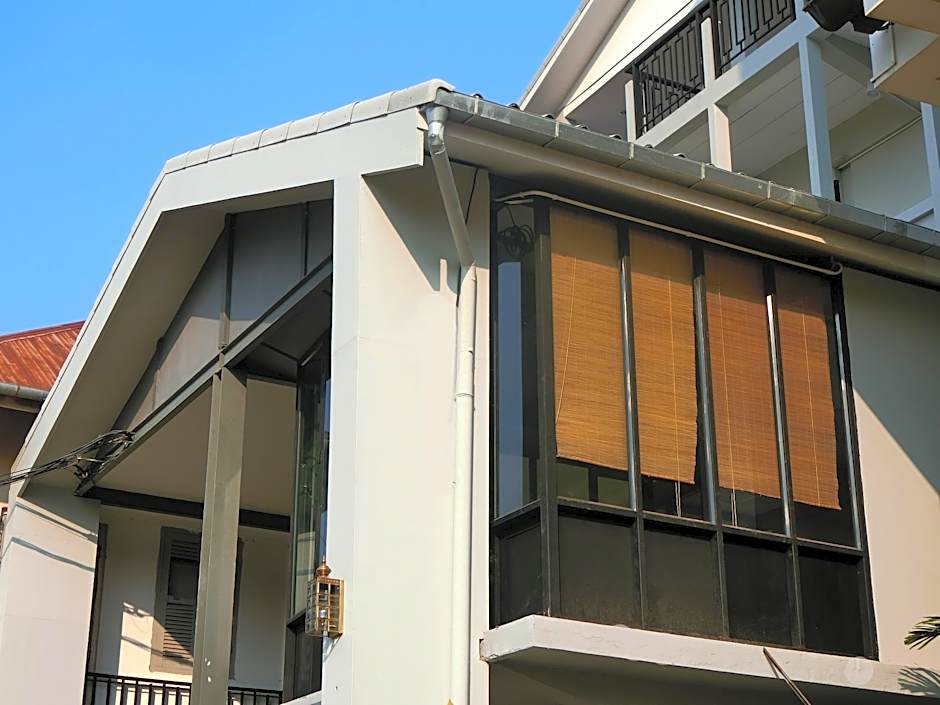 Bloom Boutique Hotel and Cafe