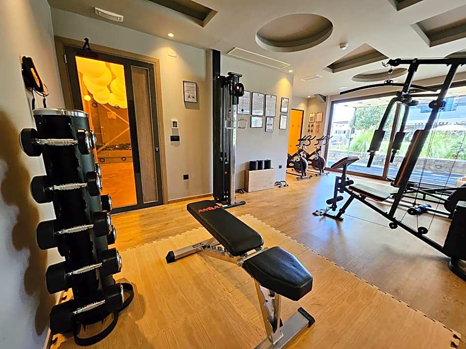 Petousis Hotel & Suites