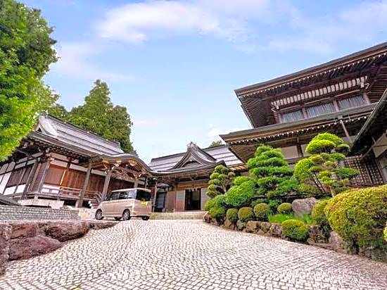 Mitsugonin Temple
