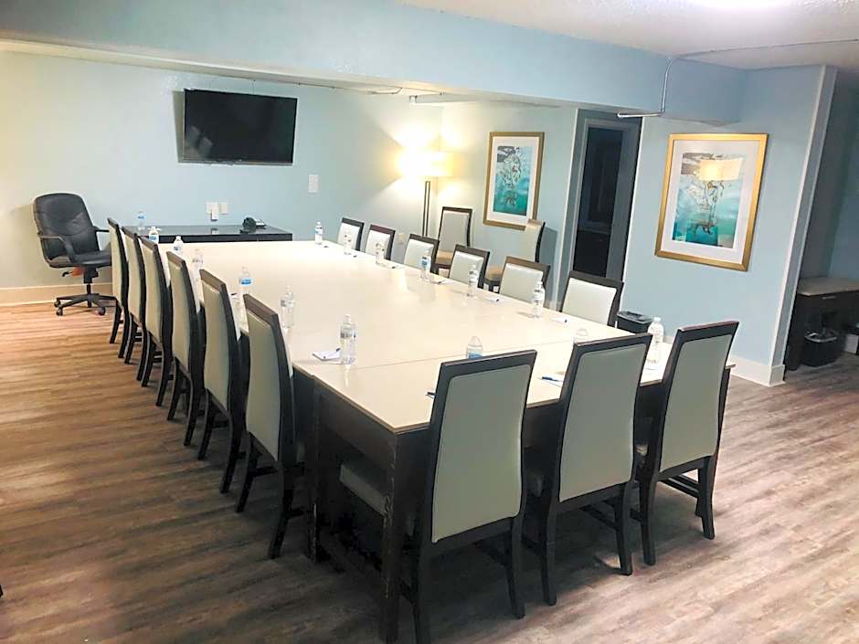 Montgomery Inn & Suites
