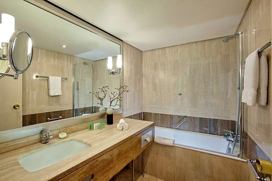 Warwick Paris (Former Warwick Champs-Elysees)