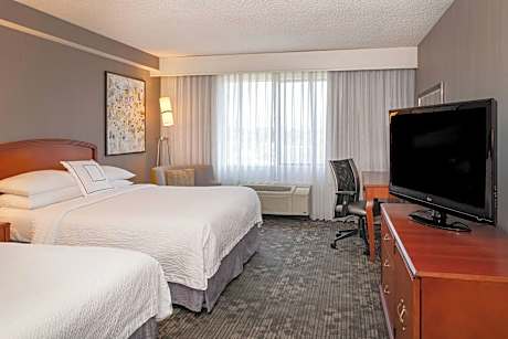 Room, 2 Queen Beds (Hearing Accessible)