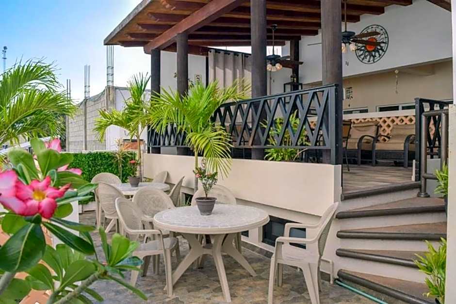 Hotel Bucaneros