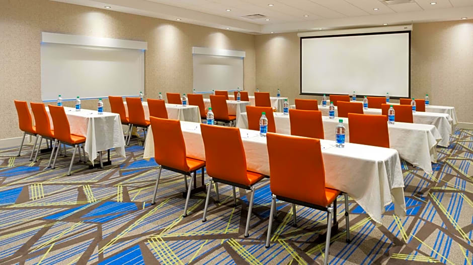 Holiday Inn Express & Suites Medina By IHG
