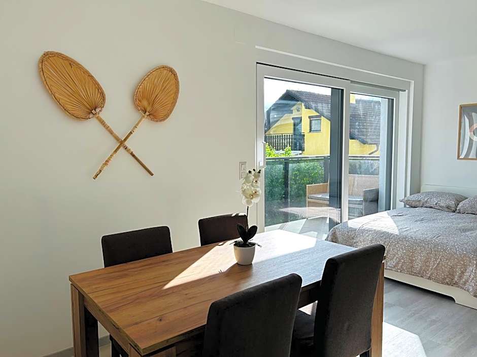 Modern - Free Parking - Balcony