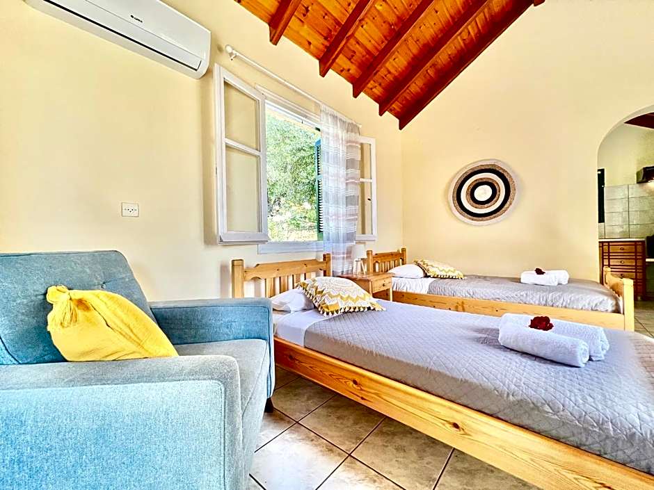 Renas Studio near Roda by DadoVillas