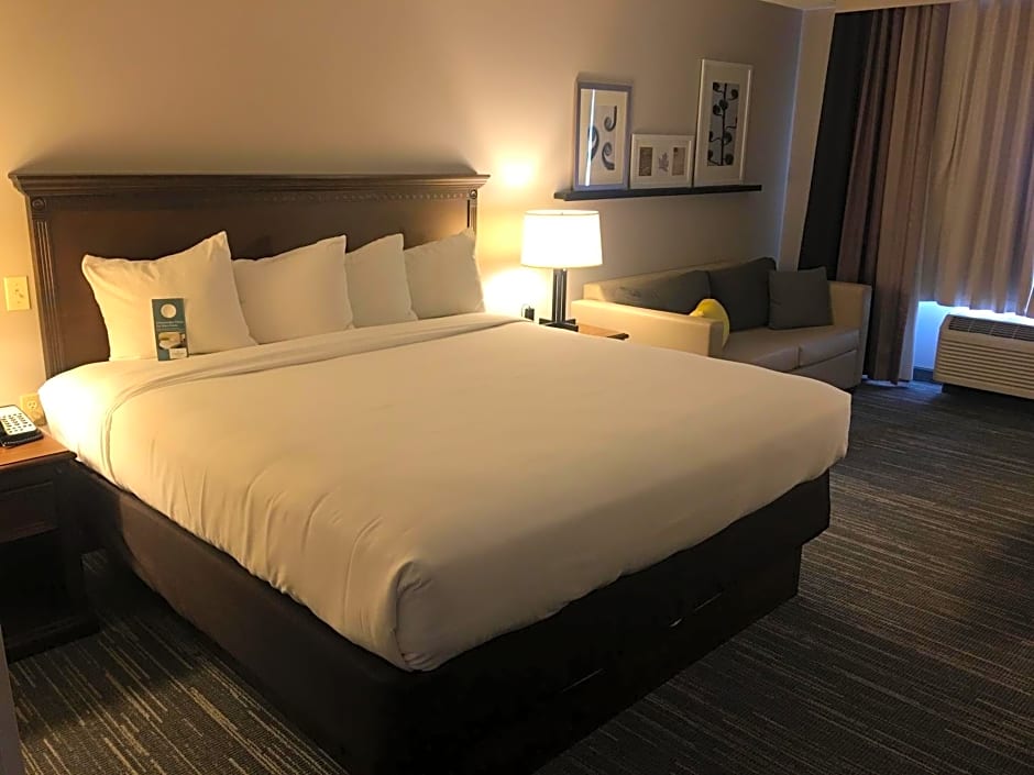 Country Inn & Suites by Radisson, Grand Rapids East, MI