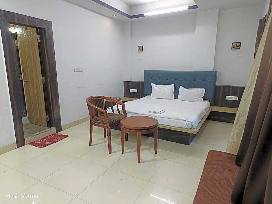 Hotel New Holiday Inn