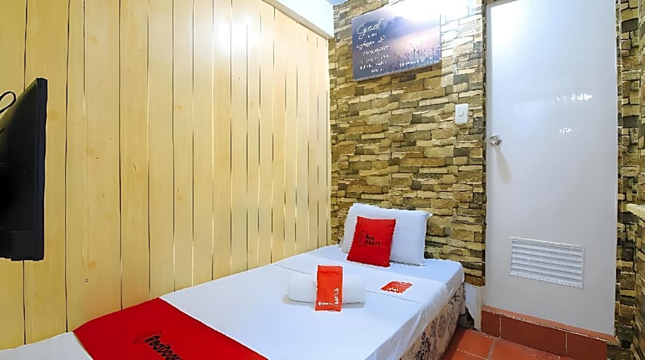 RedDoorz near OWWA Pasay