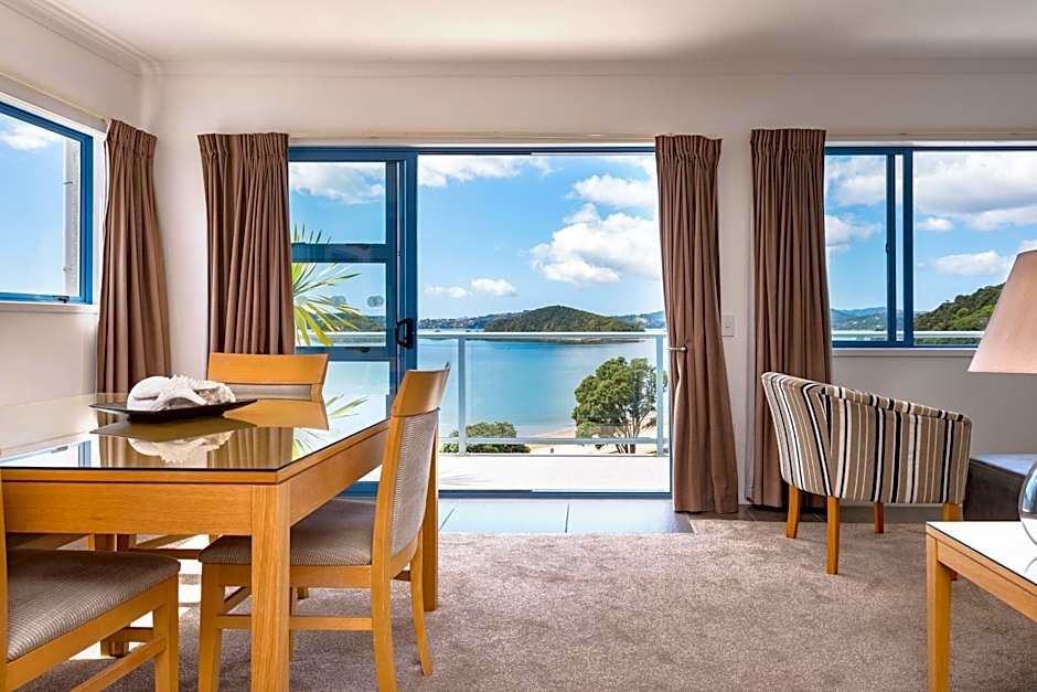 Blue Pacific Apartments