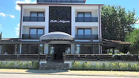 Antigonia Hotel