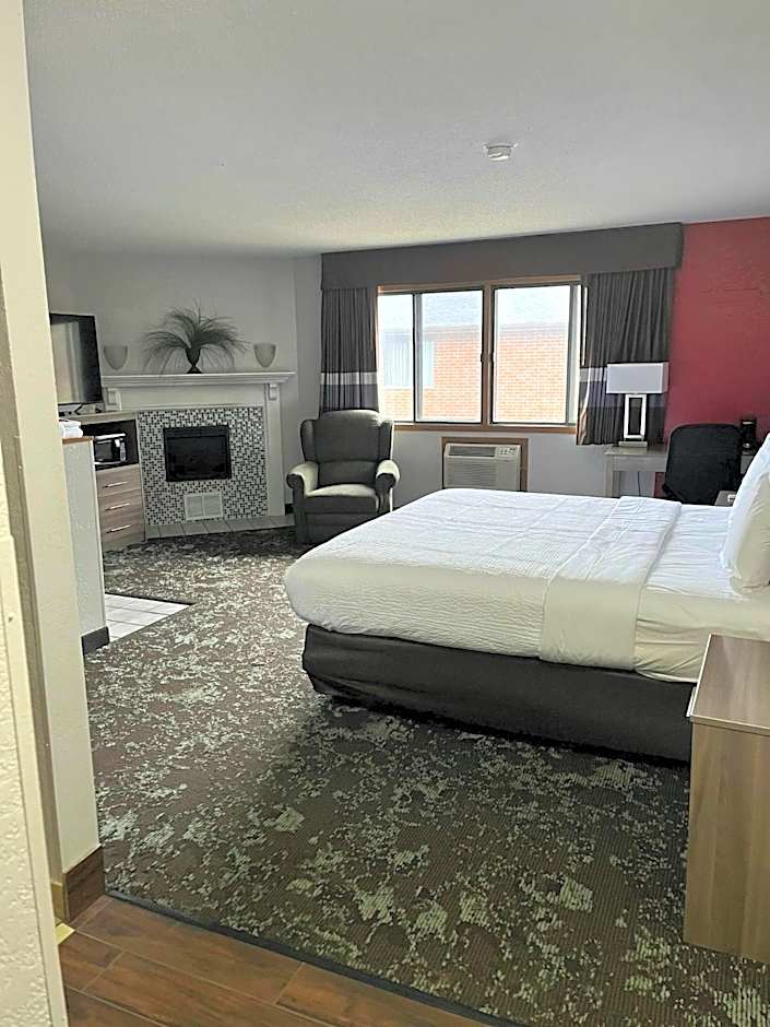 Ramada by Wyndham Cedar Rapids South