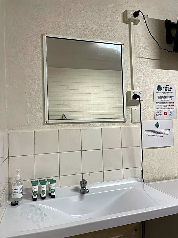 Youth Shack Backpackers