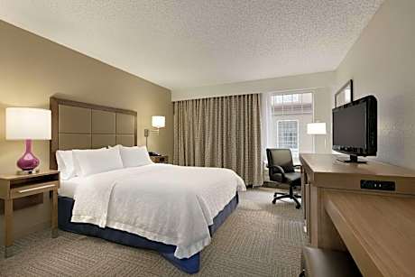 1 Queen Mobility/hearing Access Tub Nosmok