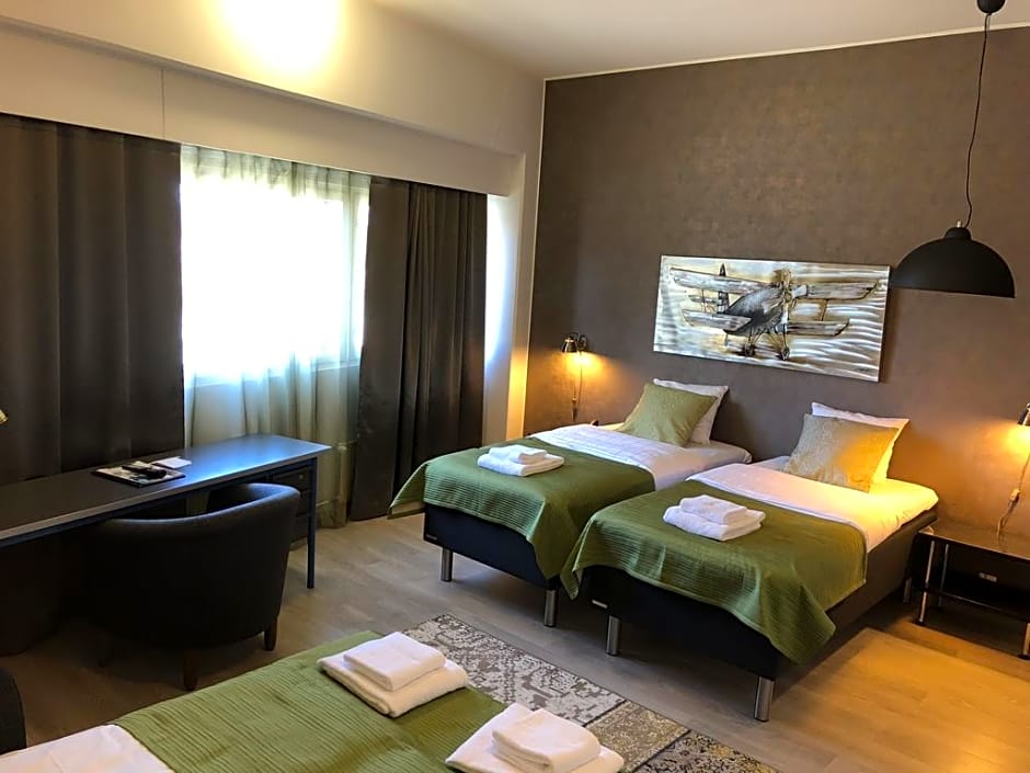 Skyline Airport Hotel