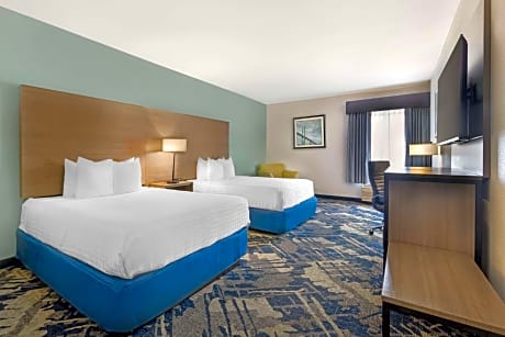 Queen Suite with Two Queen Beds and Roll-In Shower - Disability Access/Non-Smoking