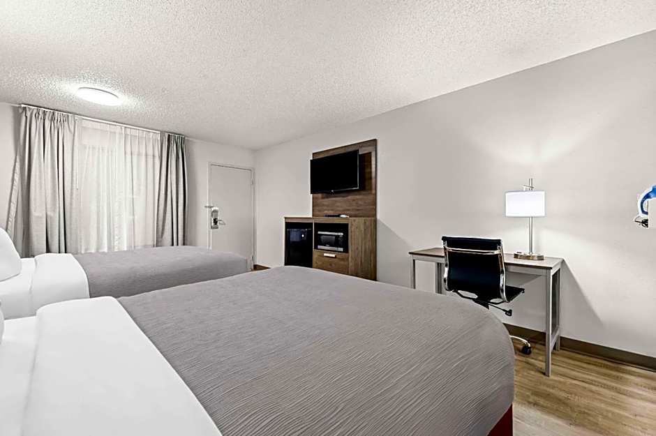 Quality Inn Plainview