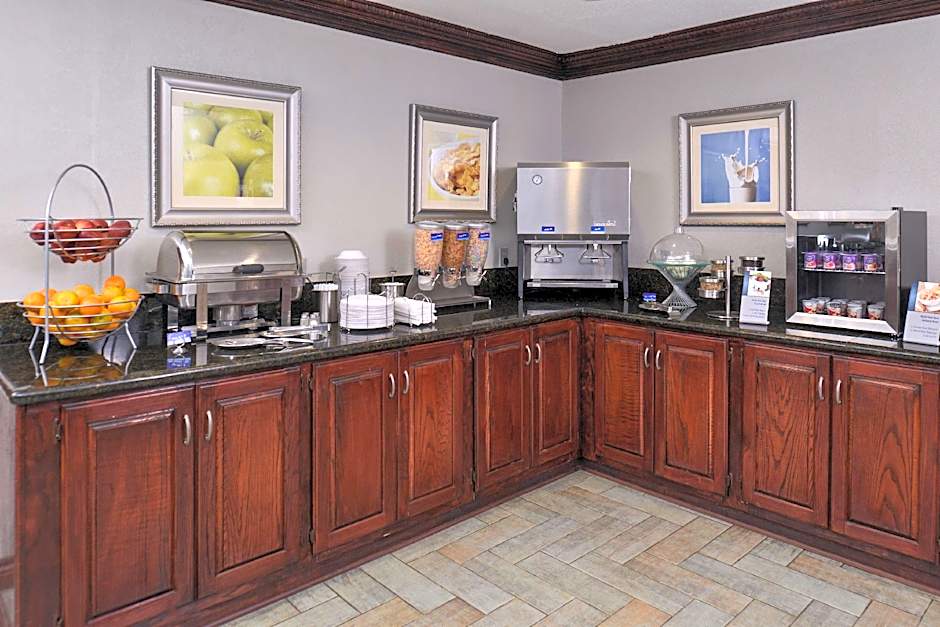 Irving Inn and Suites at DFW Airport