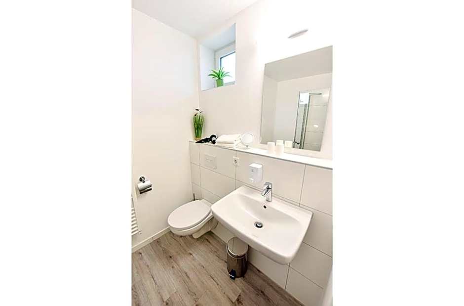 PRIMA Inn HOTEL & HOF NEURUPPIN - digitales & rezeptionsloses Motel