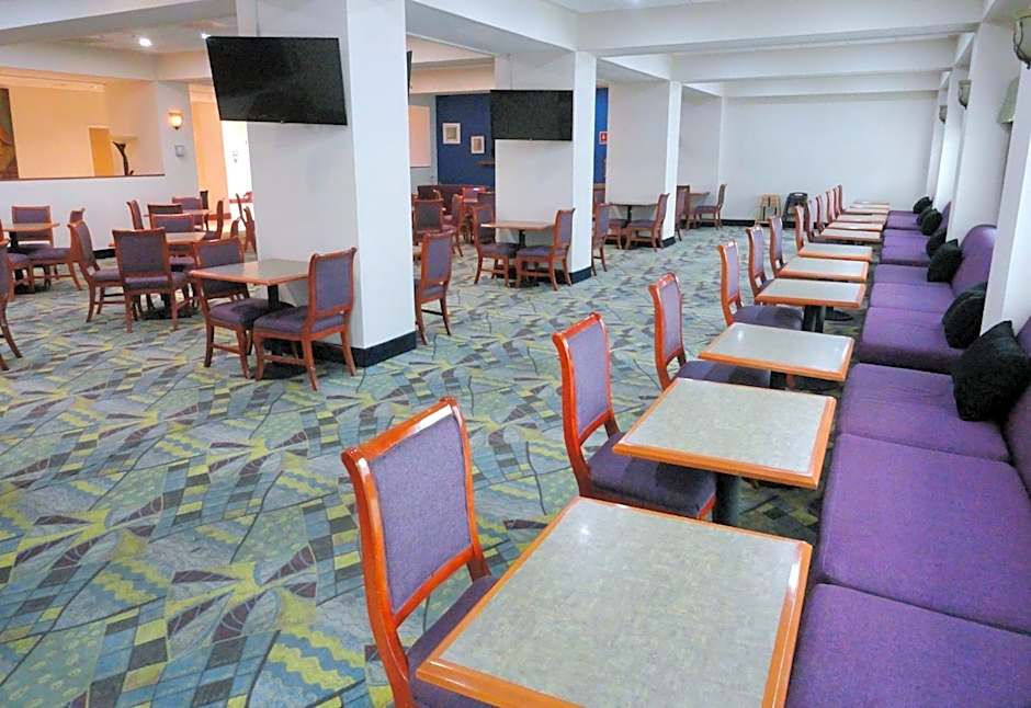 Holiday Inn Express & Suites Toluca Zona Aeropuerto By IHG