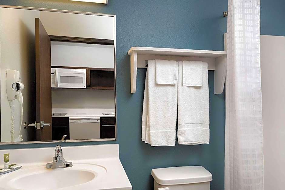 Woodspring Suites Houston IAH Airport