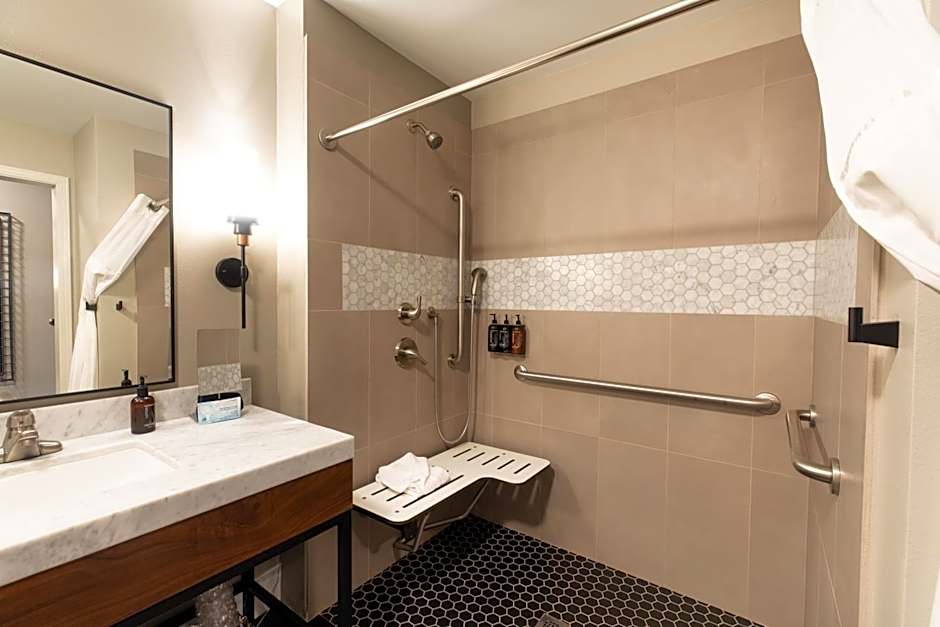 Oxford Suites Paso Robles