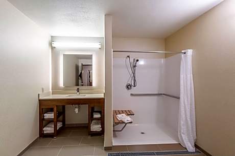 Queen Room with Two Queen Beds and Roll in Shower - Accessible/Non-Smoking