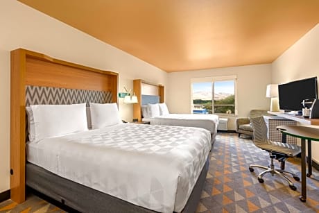 Queen Room with Two Queen Beds Hearing Accessible with Roll-In Shower - Non-Smoking