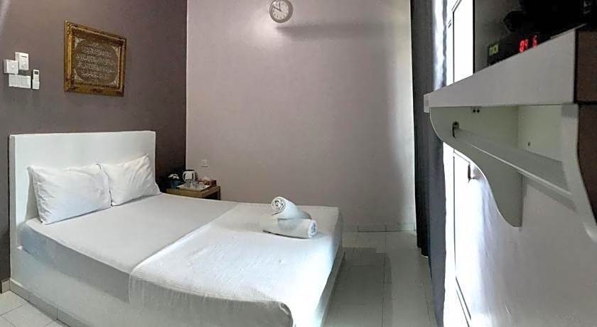 Aqil Beach Inn