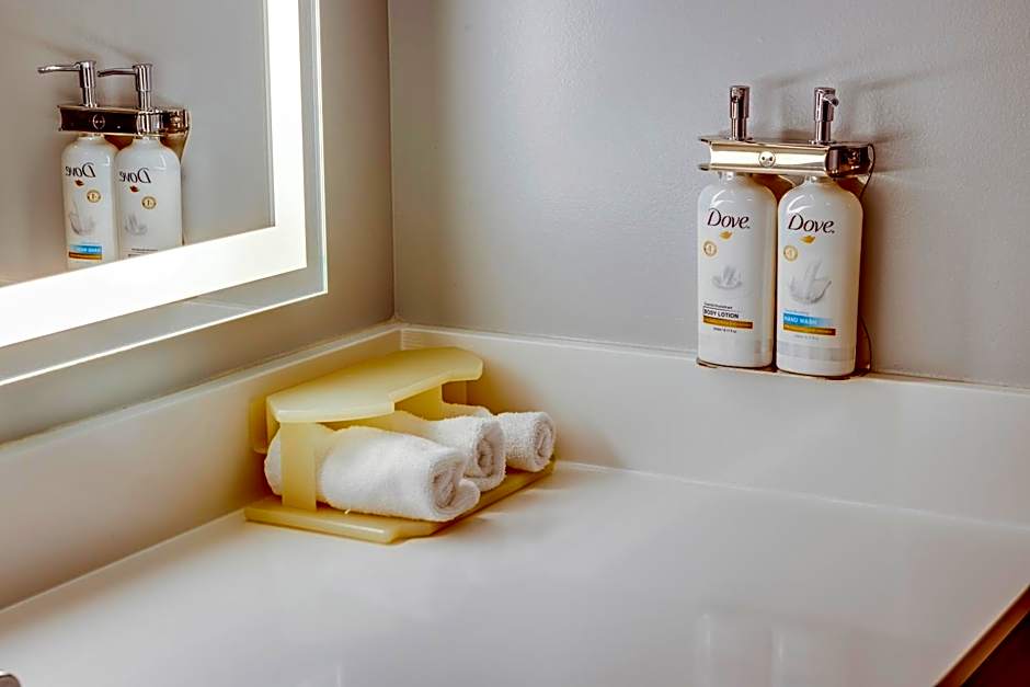 Holiday Inn Express Hotel & Suites Columbus OSU-Medical Center By IHG