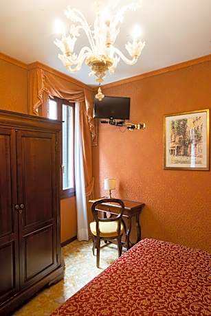 Classic Double or Twin Room