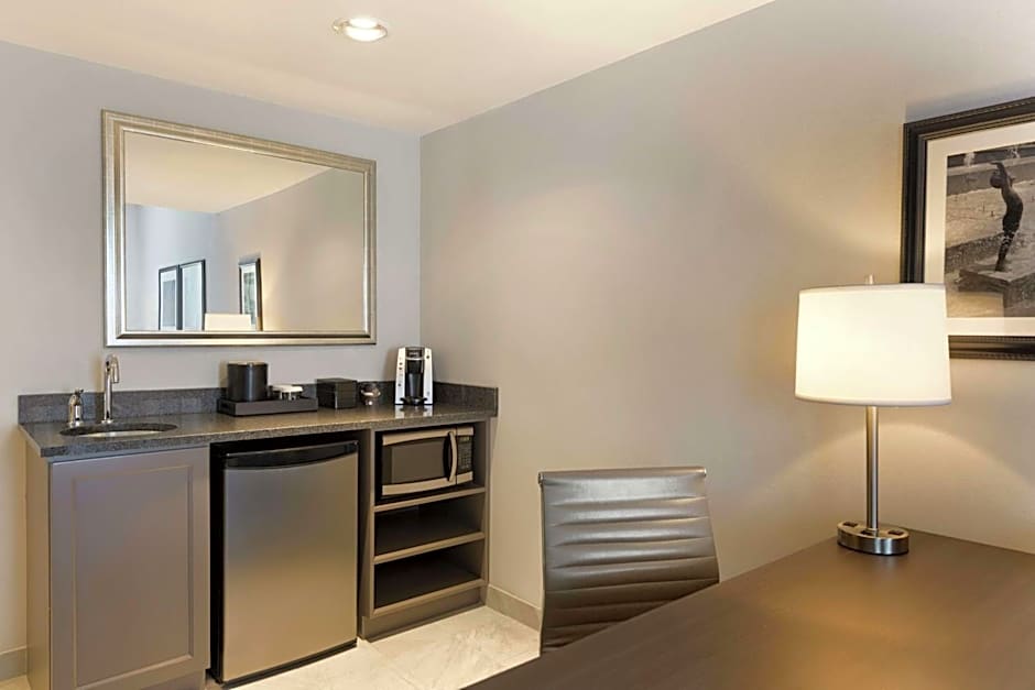 Embassy Suites By Hilton Charlotte/Ayrsley