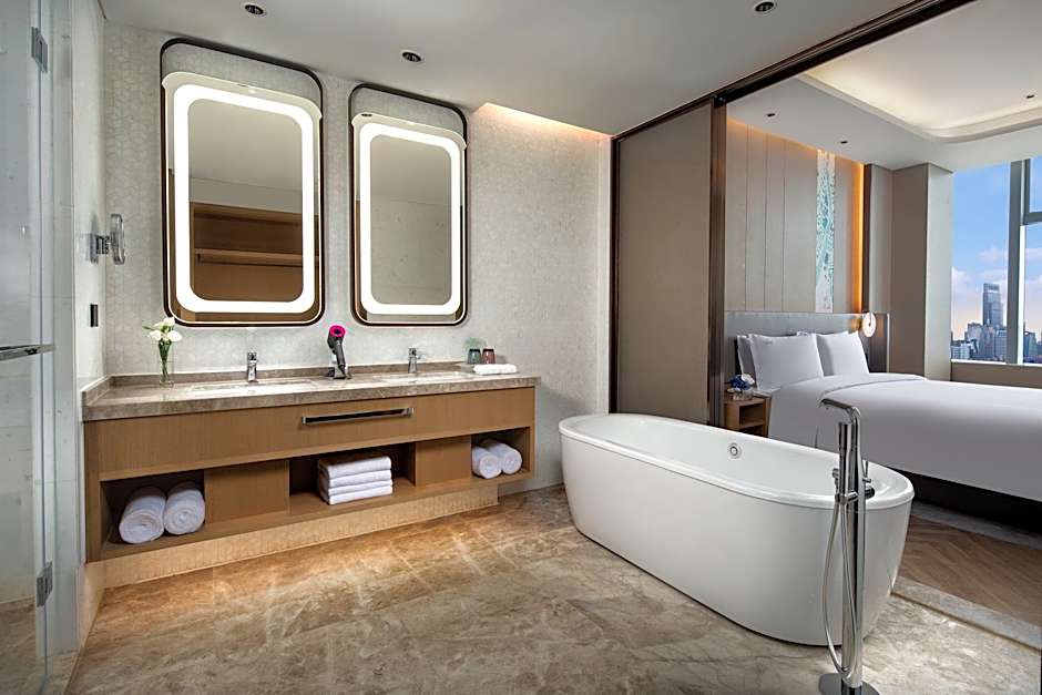 Holiday Inn Wuxi Central Station By IHG