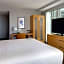 Hyatt Place Boston/Seaport District