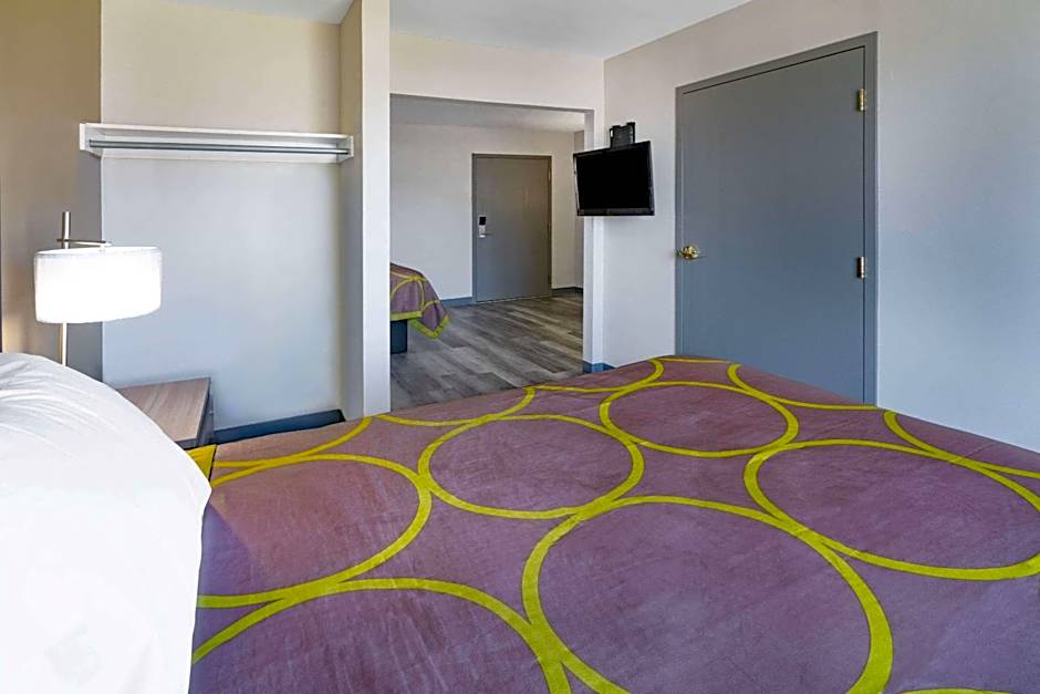 Super 8 by Wyndham Amarillo West