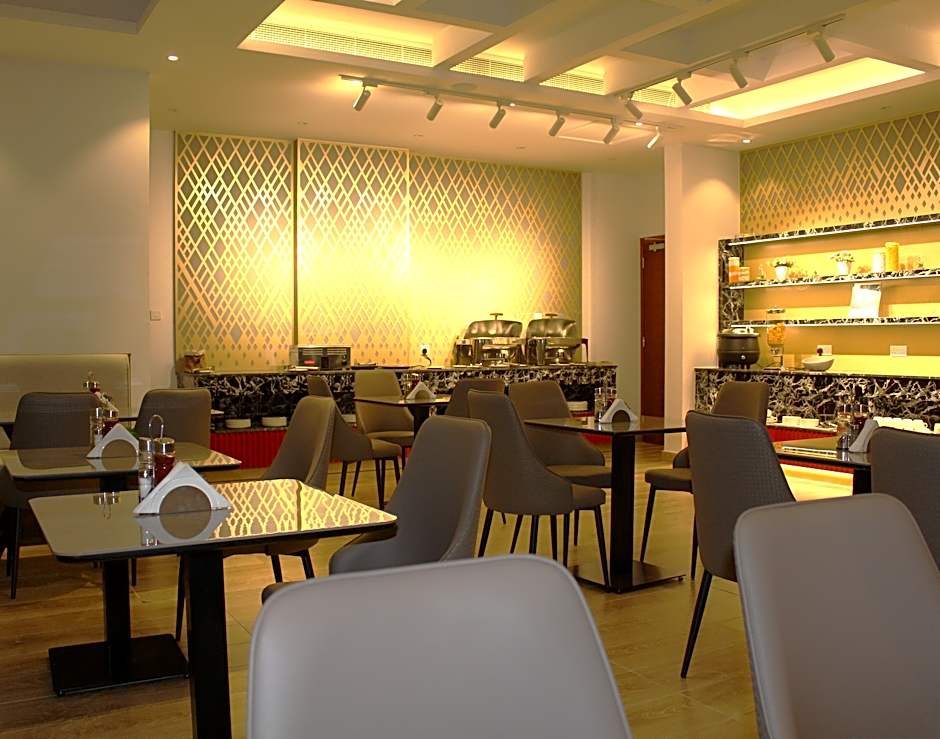 Muscat Express Hotel