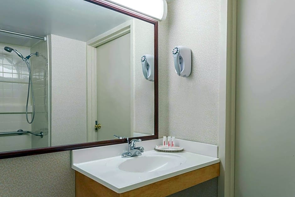Ramada by Wyndham Triangle/Quantico