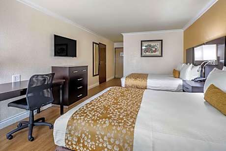 Queen Room with Two Queen Beds - Non-Smoking