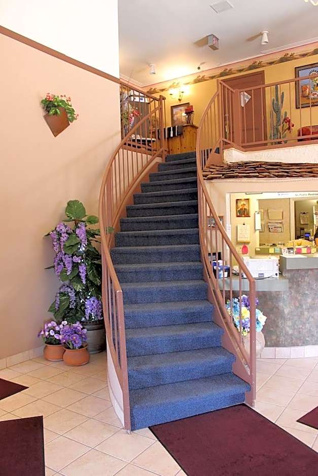 Rode Inn & Suites