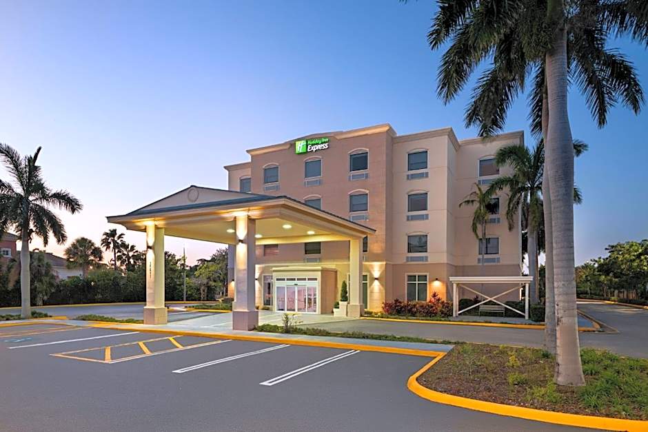 Holiday Inn Express & Suites Boynton Beach West By IHG