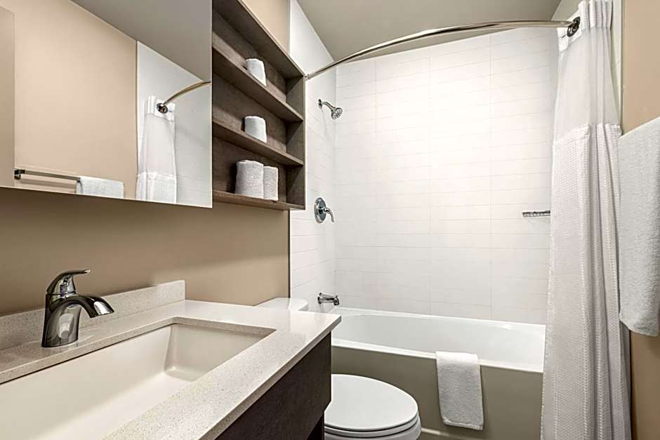 Microtel Inn & Suites by Wyndham Boisbriand