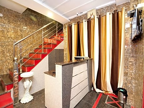 16763 Hotel True Man