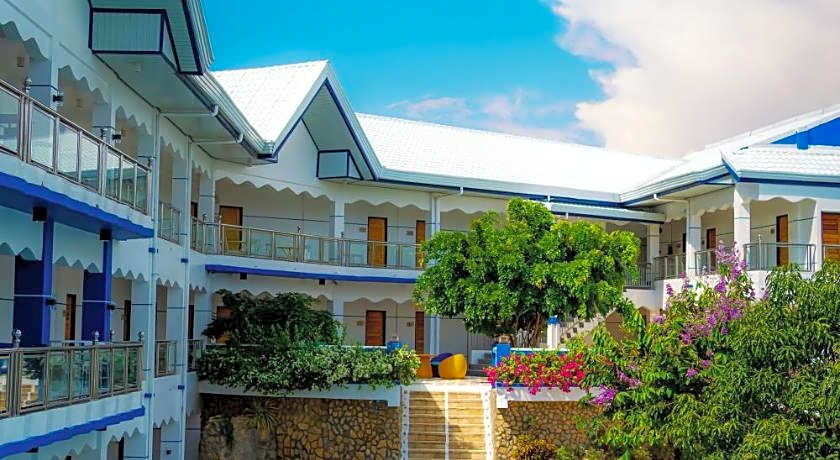 Santiago Cove Hotel and Restaurant