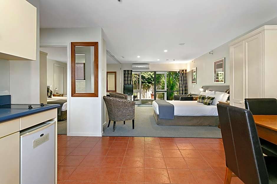 Baycrest Thermal Lodge