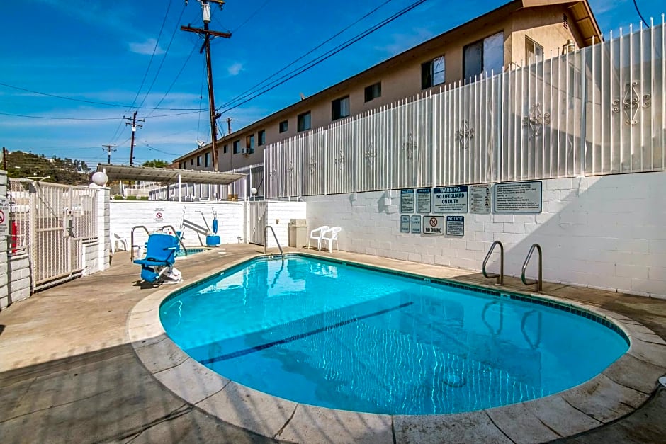 Motel 6 Monterey Park