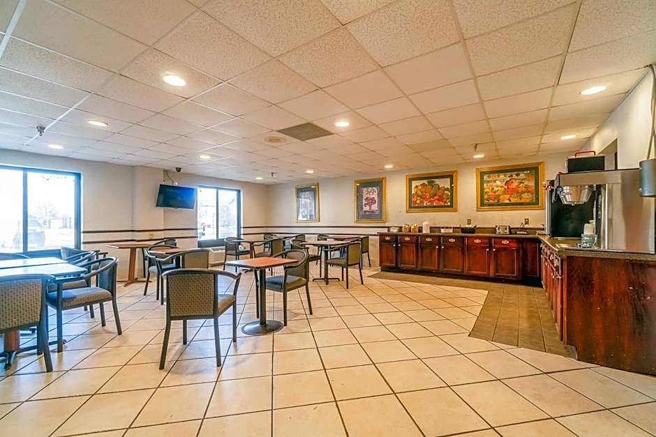 Ark Suites By OYO Jonesboro I-555